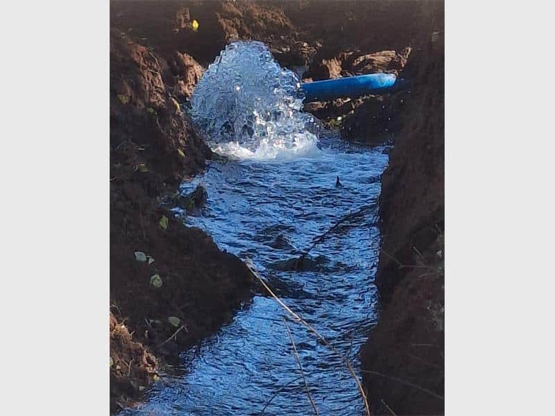 Kwa-Thema Sports Complex springs leak amid construction delays ...