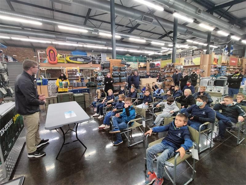 Kommando leer oor kamp en staptogte tydens uitstappie Boksburg Advertiser