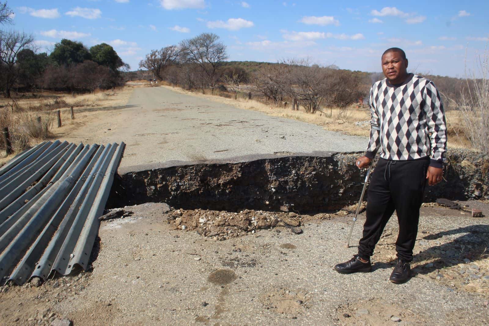 Khutsong man dies after bakkie falls into unmarked cavity on Wedela ...