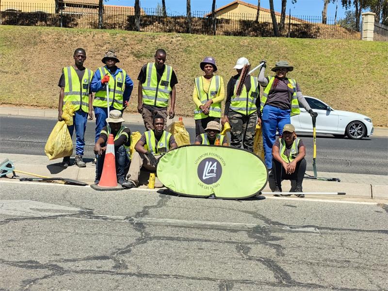 Live Life Always takes action for a cleaner Fourways community