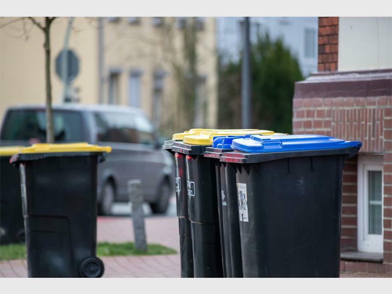 Take your dustbin in after rubbish collection Heidelberg Nigel Heraut