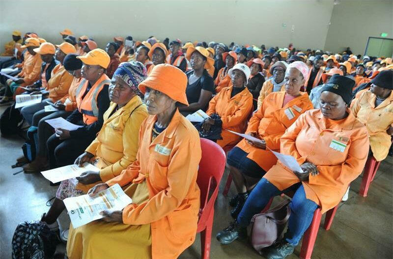 Community Work Programme relaunch Residents sign up