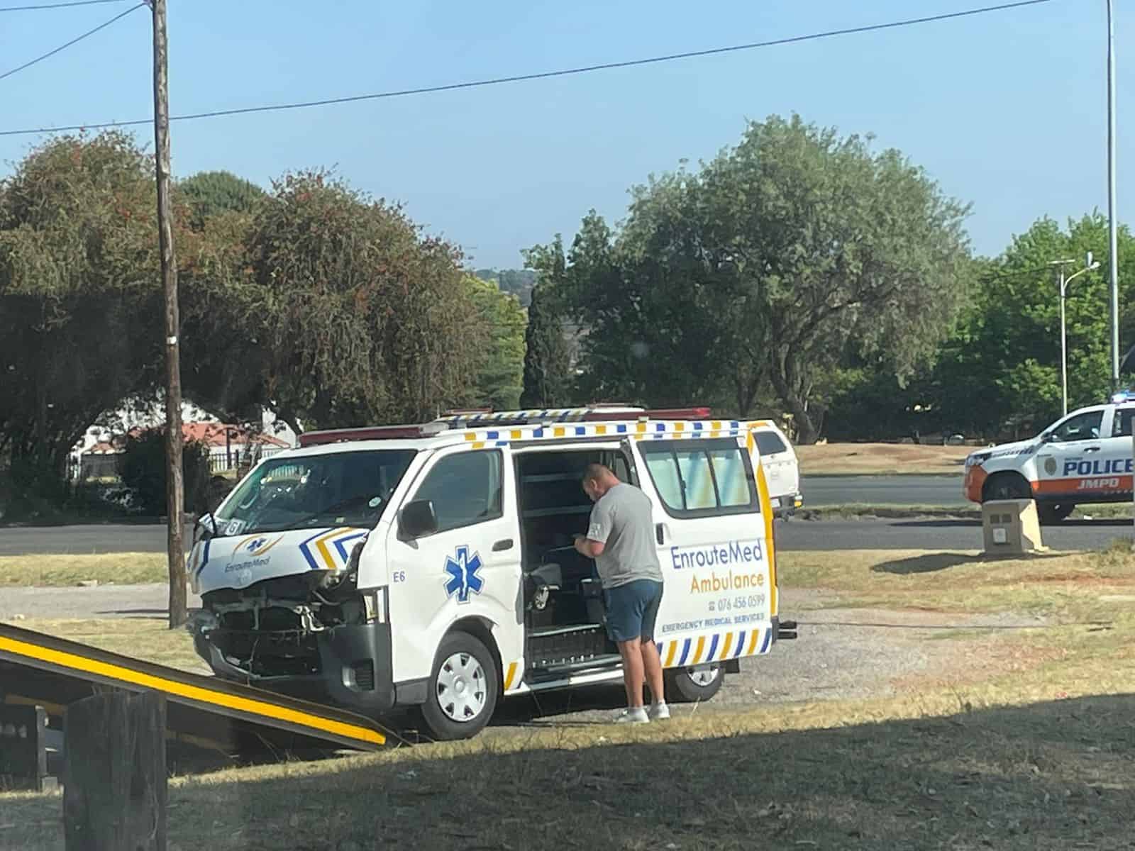 Early morning traffic again on Ontdekkers due to crash