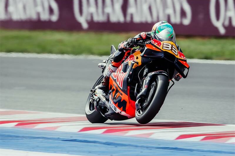 Brad battles grip issues to finish 10th at San Marino MotoGP