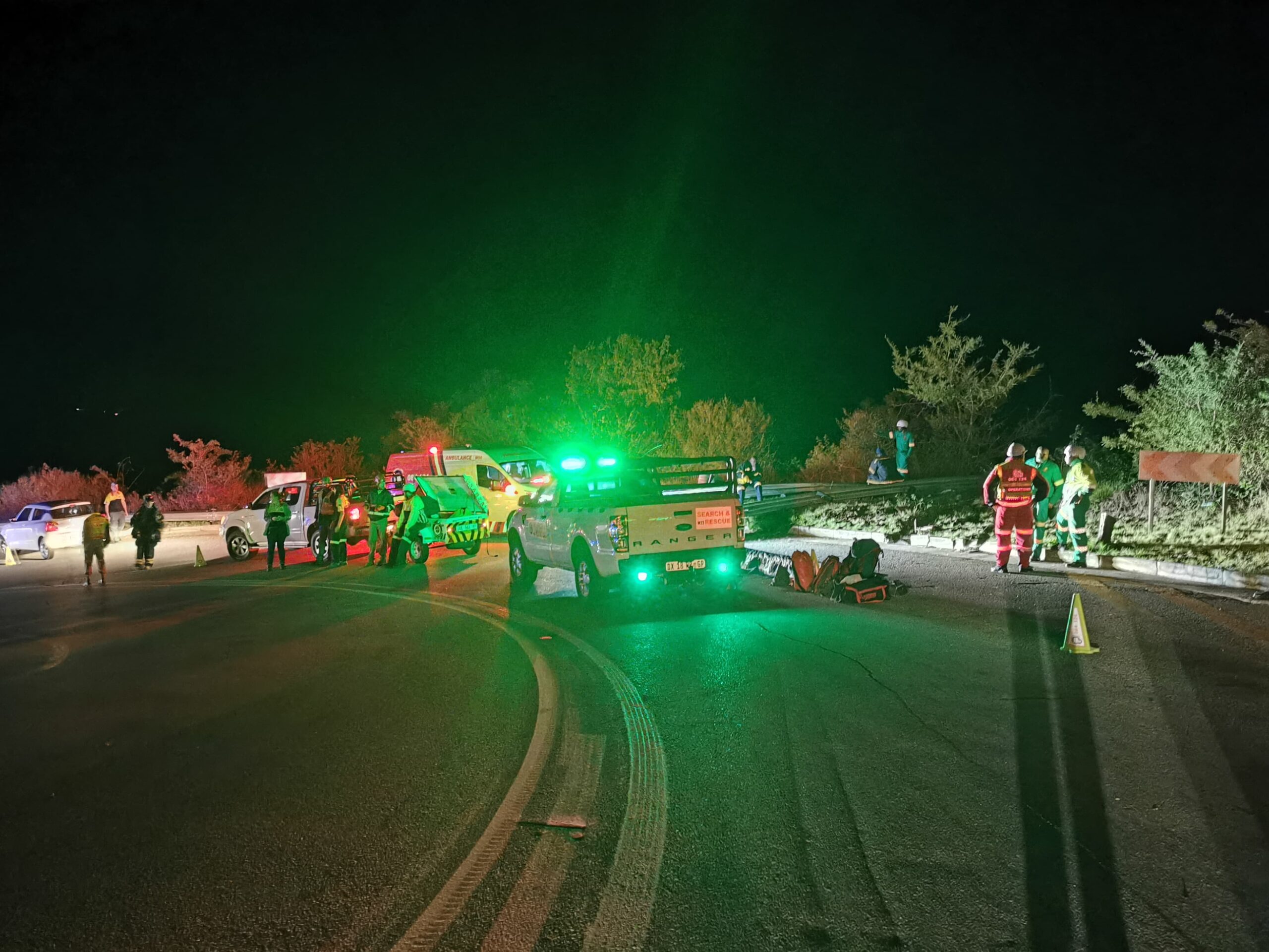 UPDATE: WATCH: Rescue op for truck driver continues after crash down Hilltop Pass