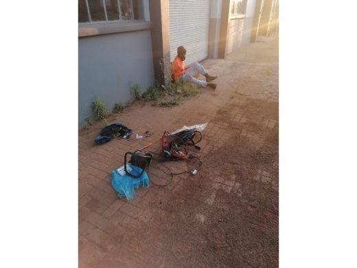 Dief kruip deur klein venstertjie | Middelburg Observer