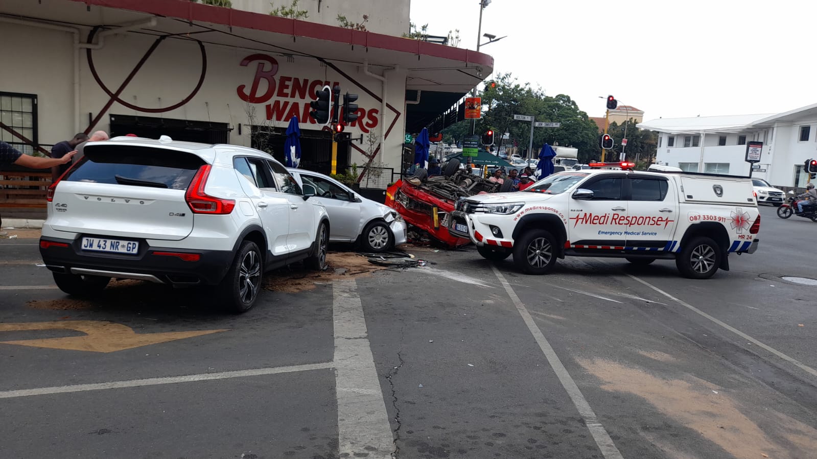 VIDEO Multivehicle accident on Bolton Road brings traffic to a halt