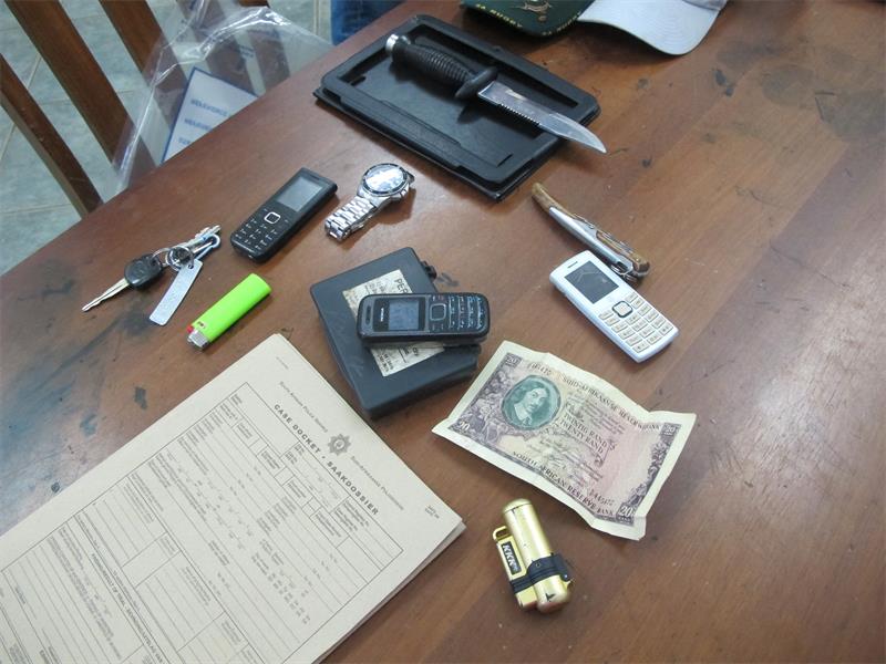 Off duty cop makes arrests South Coast Herald