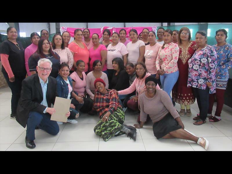 Clothing store staff donates to hospice South Coast Herald