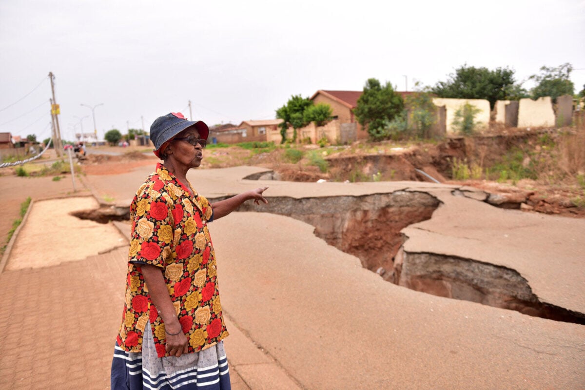 Khutsong - Sinkhole - West