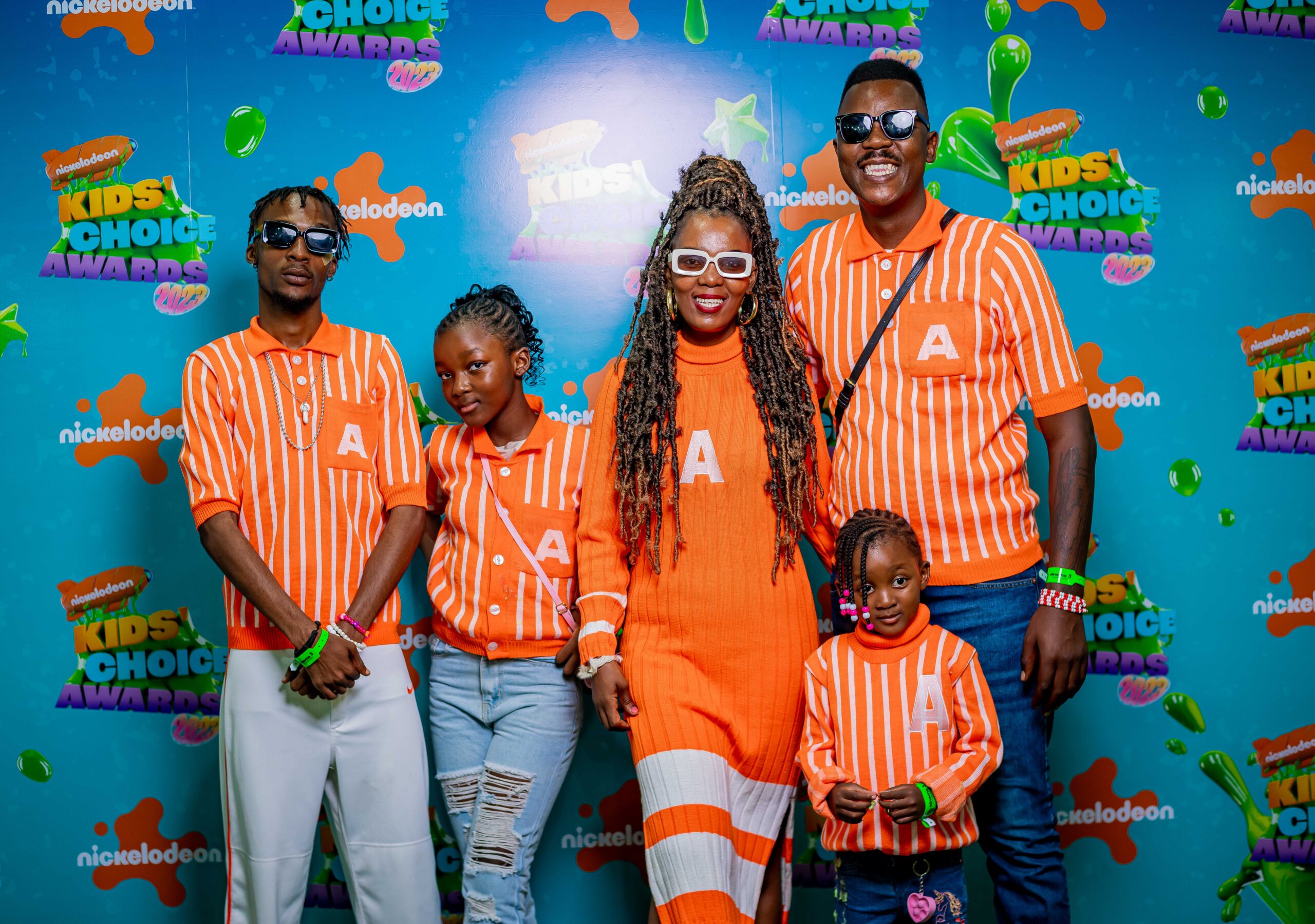 Toll Ass Mo, Mome and their kids